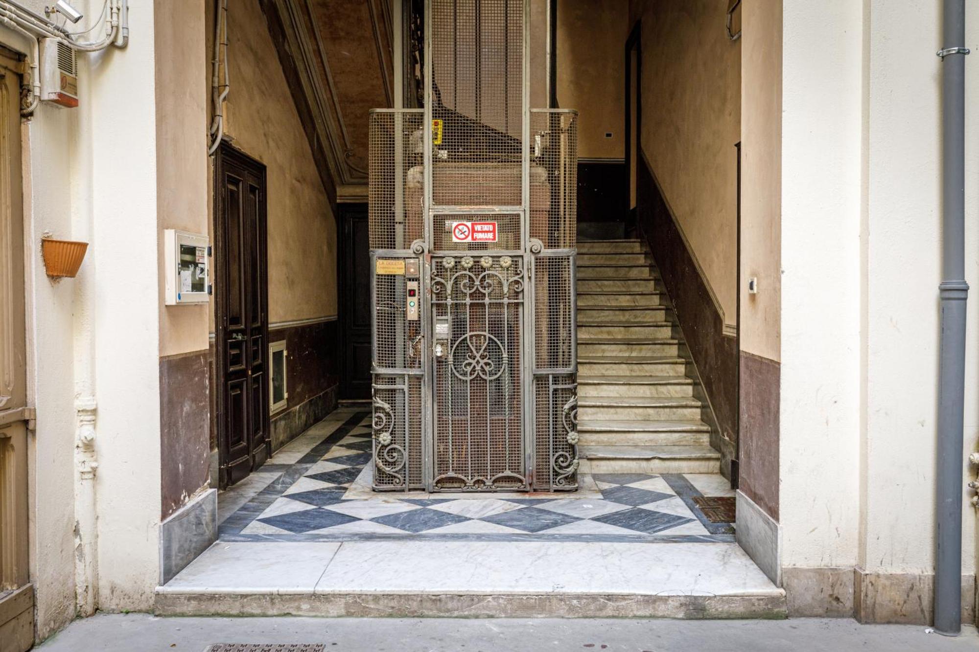 Onlyrooms V - Central & Train Station Cagliari Exterior photo