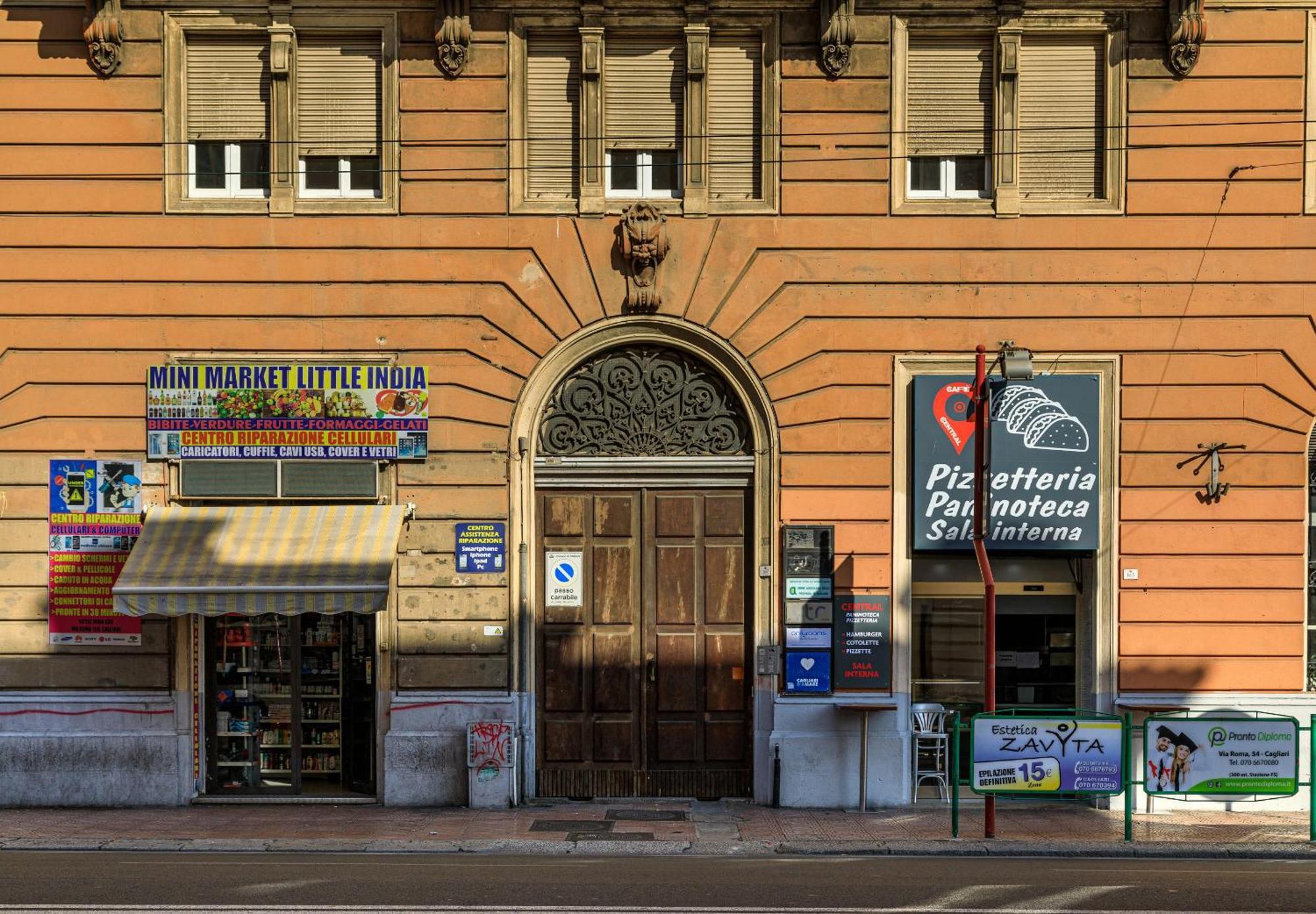 Onlyrooms V - Central & Train Station Cagliari Exterior photo