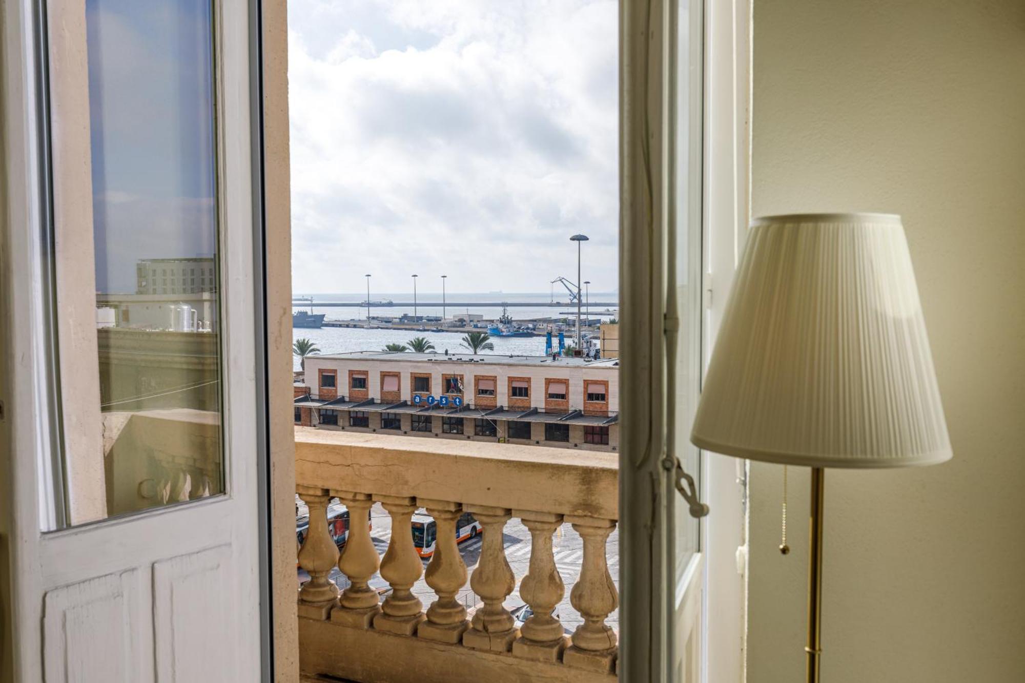 Onlyrooms V - Central & Train Station Cagliari Exterior photo